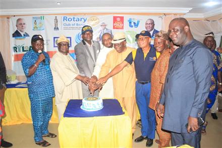 Rotary Club of Benin celebrates Fathers Day