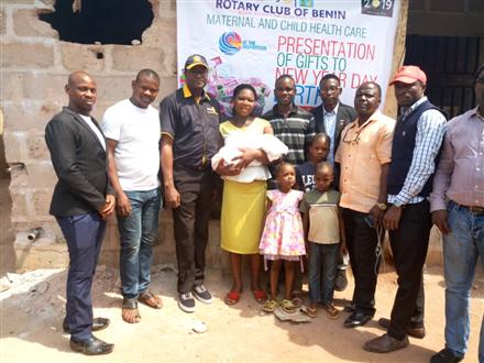 Rotary Club of Benin celebrates New Year Day Baby